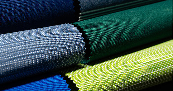 Tücher blau und grün