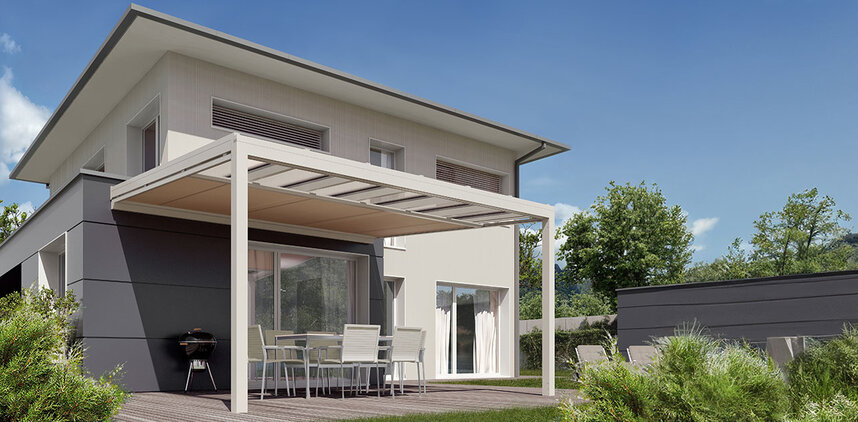 Glasdach mit Unterglasmarkise auf einer Terrasse