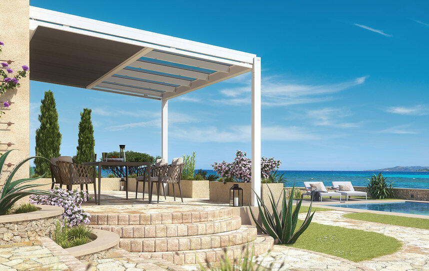 Haus am Strand mit Pool und Glasdach mit Unterglasmarkise 