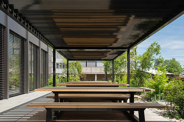 BAVONA TP6600 koppelbarer Terrassen-Pavillon mit neigbaren Aluminium-Lamellen 