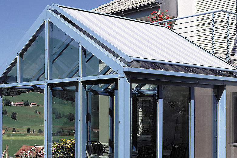 Airomatic PS4100 / PS4500 moderne Beschattungssysteme für Wintergärten, Glasbedachungen und Dachfenster